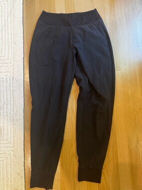 Athleta Women’s Joggers | Black | Size 2 | Zip Pockets